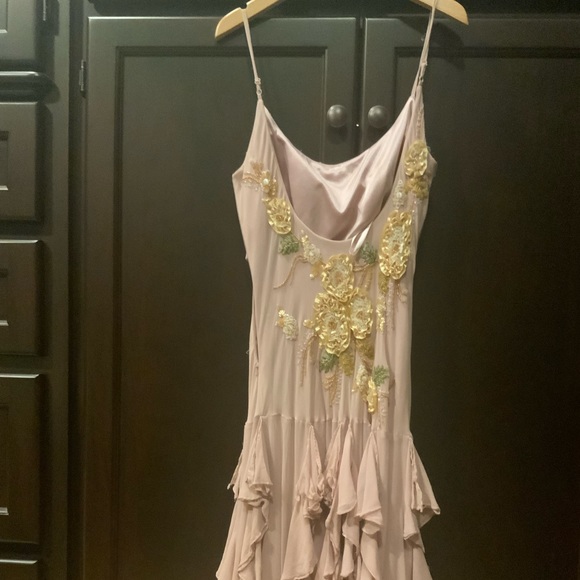 Silk dress with stunning hand application - Picture 2 of 3